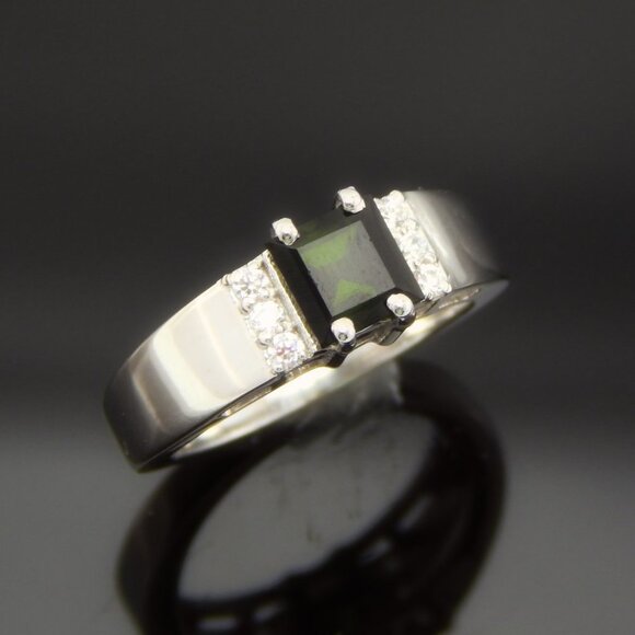 Genuine Green Tourmaline Cushion Cut Ring in 925 Sterling Silver - Picture 2 of 4
